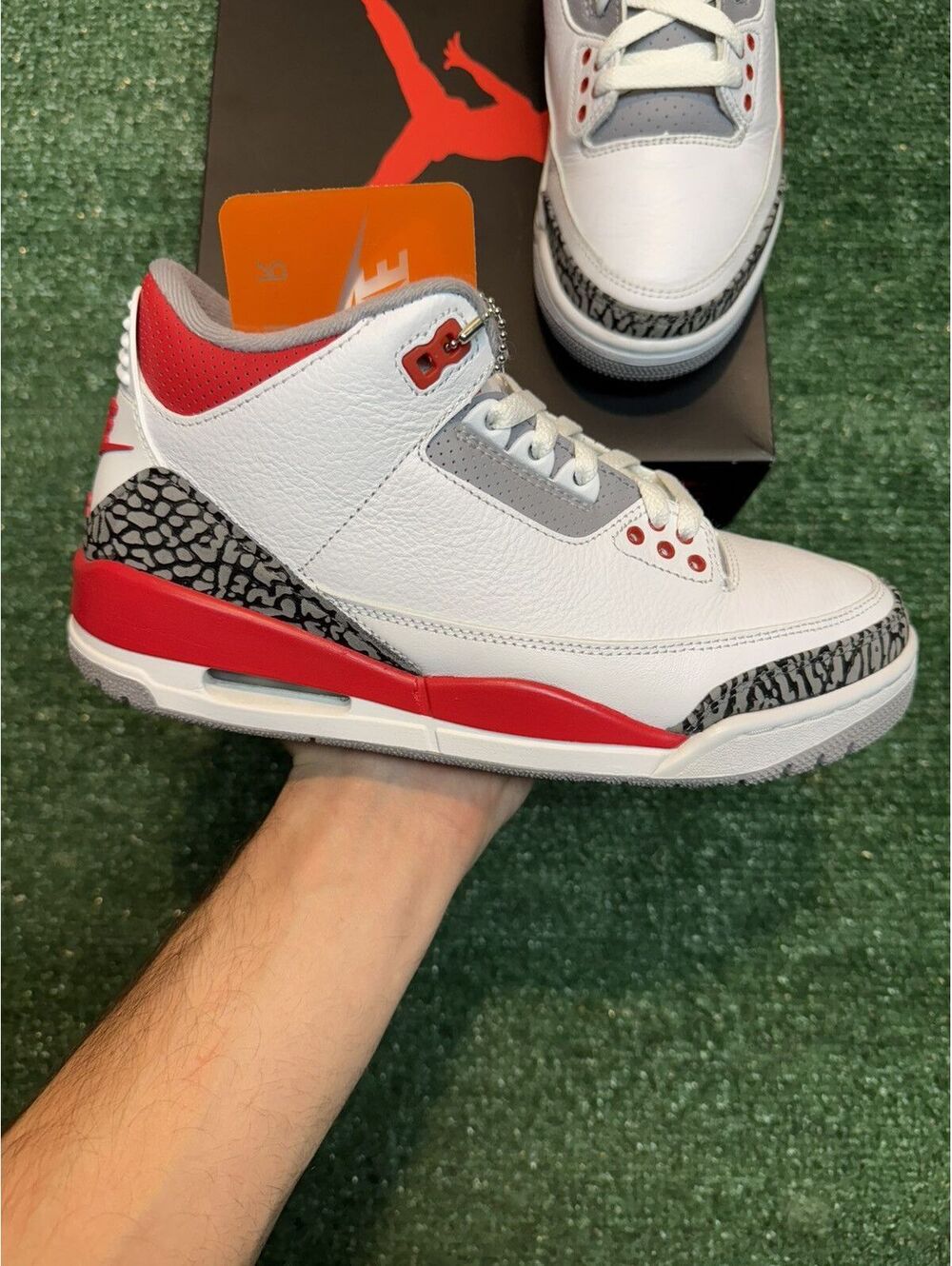 Jordan Retro 3 Fire Red Size 7.5